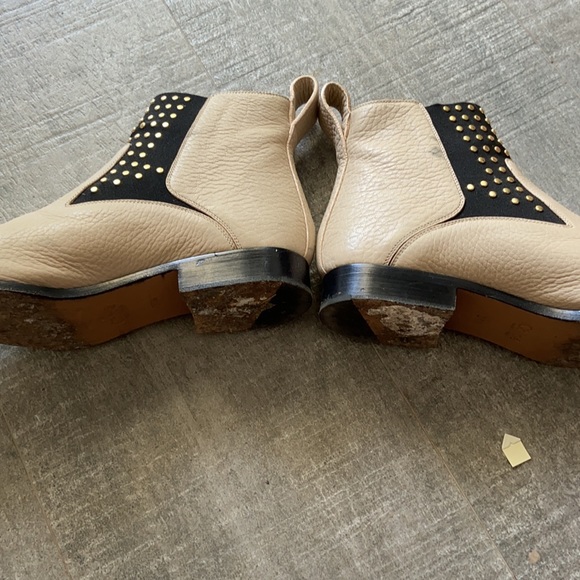 Chloe women’s studded leather Chelsea booties - Picture 5 of 7